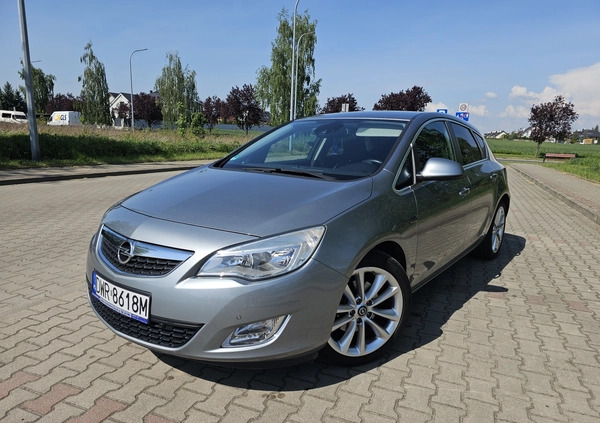 Opel Astra cena 21500 przebieg: 232000, rok produkcji 2009 z Wrocław małe 436